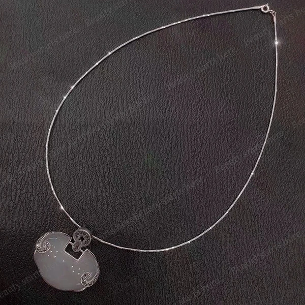 合金树脂项链 新款时尚百搭长命锁项链