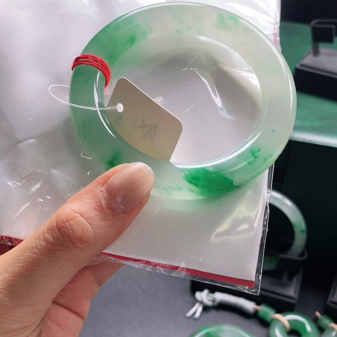 石英质玉手镯未镶嵌咪**n