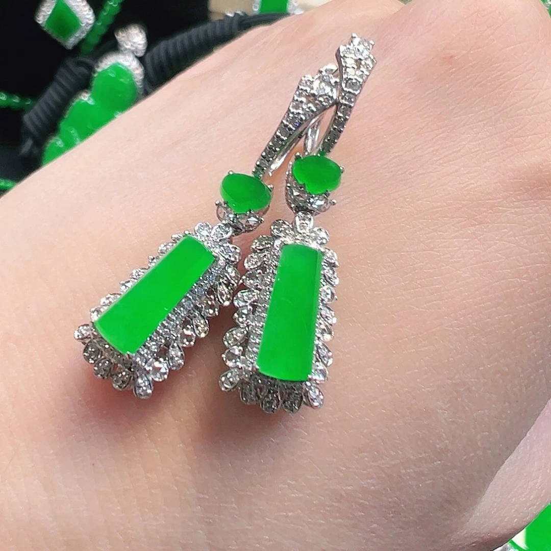 翡翠18K金镶嵌颈饰耳坠