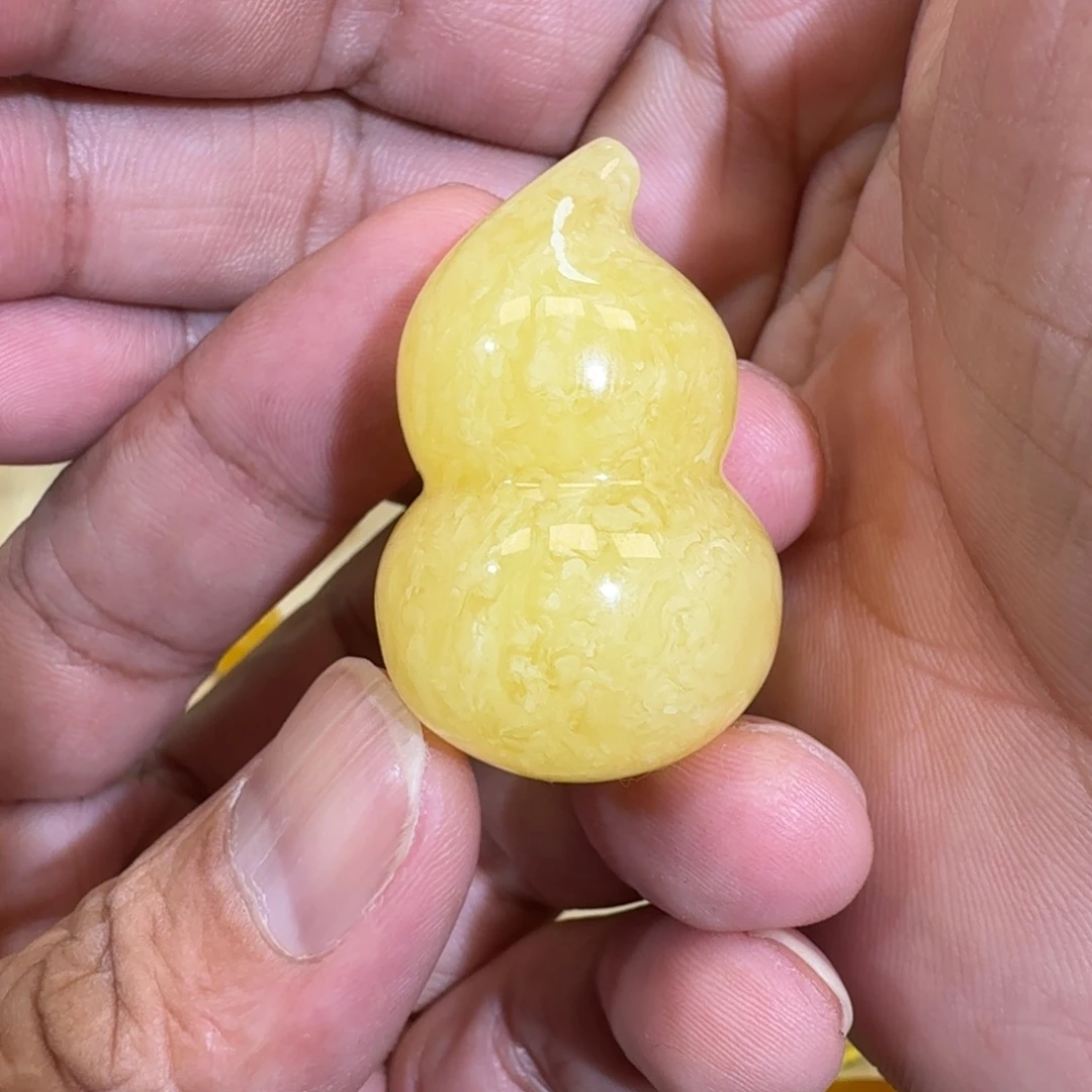 琥珀未镶嵌珠宝奇石焦皮料花蜡葫芦11.46