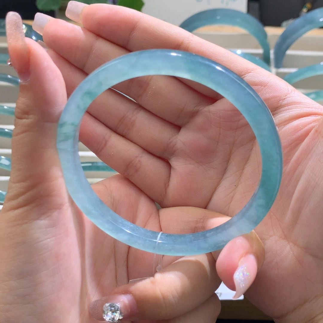 翡翠未镶嵌手镯手镯