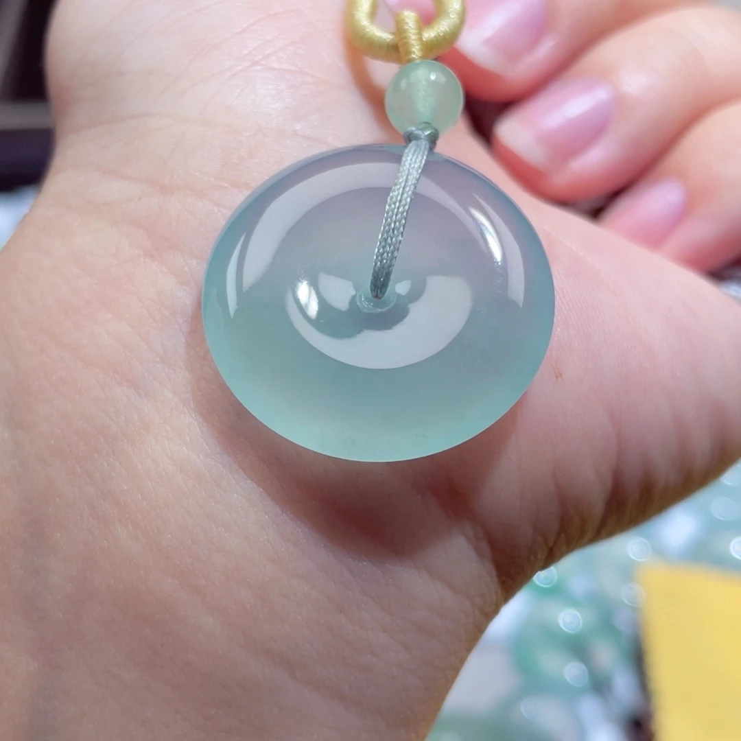 颈饰未镶嵌翡翠平安扣