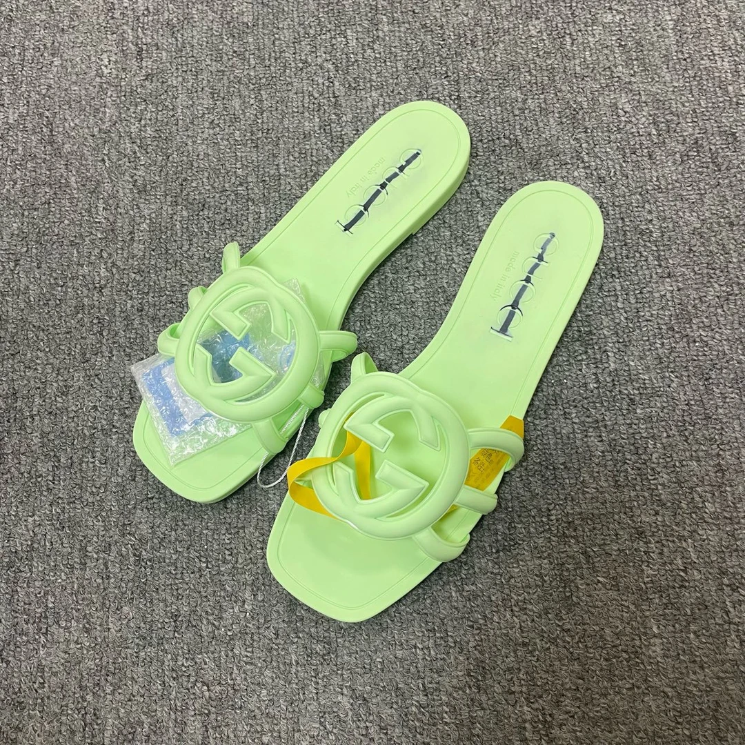 未使用 GUCCI/古驰 （有盒）Interlocking 镂空交织拖鞋 38码/11865