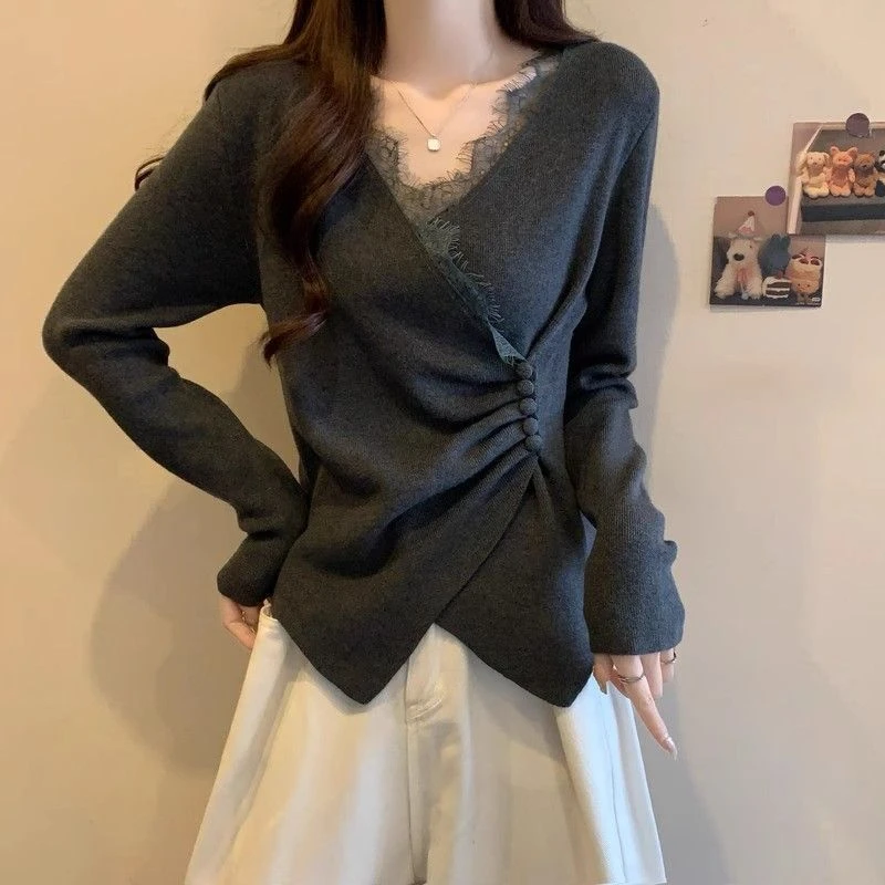 春季时尚大码女装蕾丝V领长袖针织衫气质新款时尚洋气百搭女装