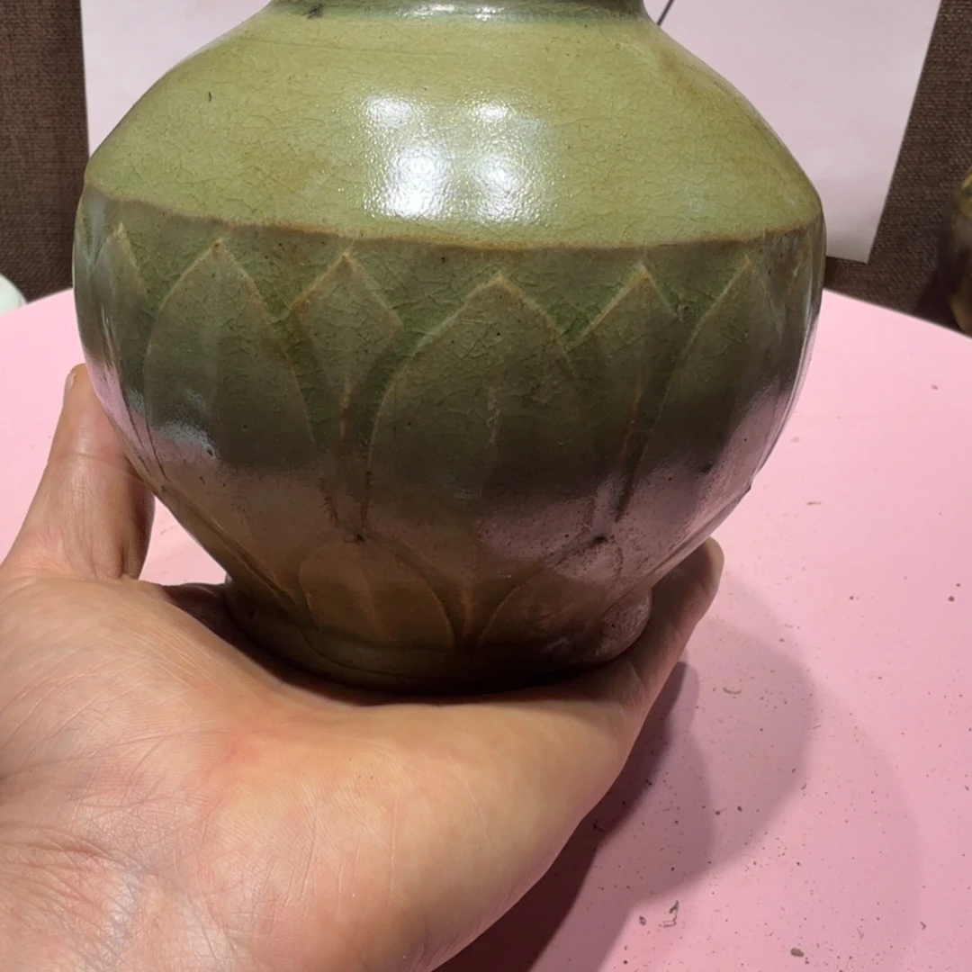 陶其他漂亮的小瓷瓶子