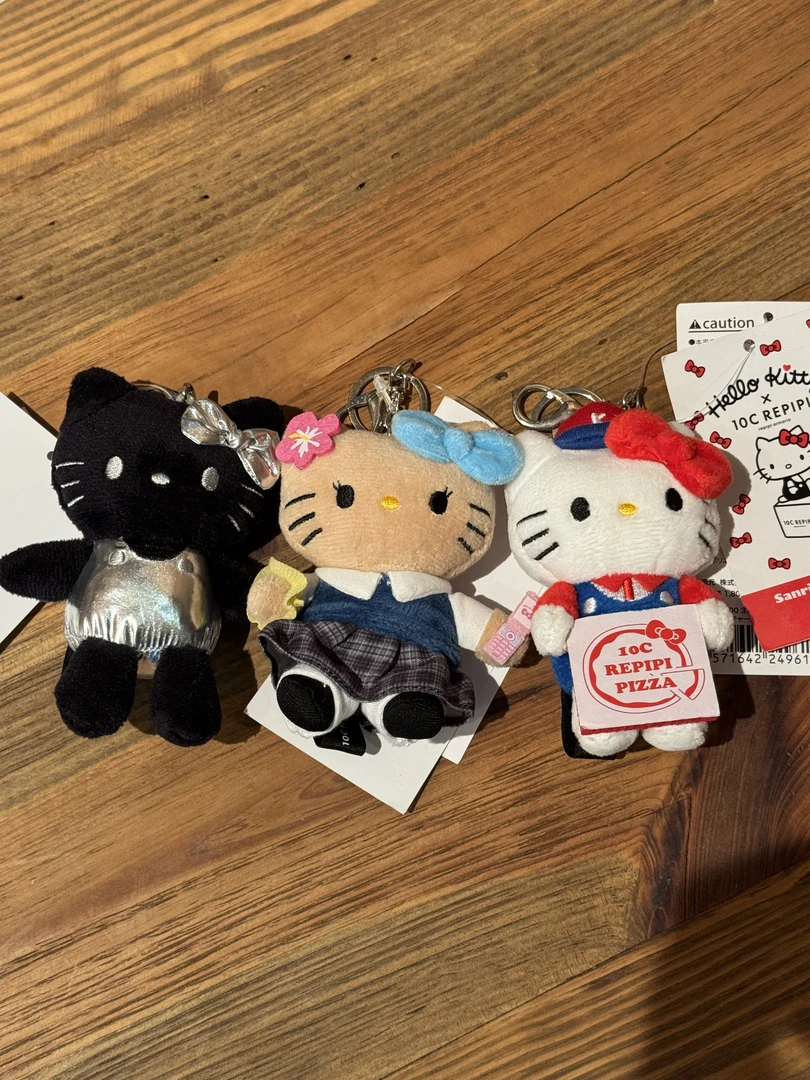 【日版正品】三丽鸥10crepipi联名款限定helloKitty校服Kitty挂件