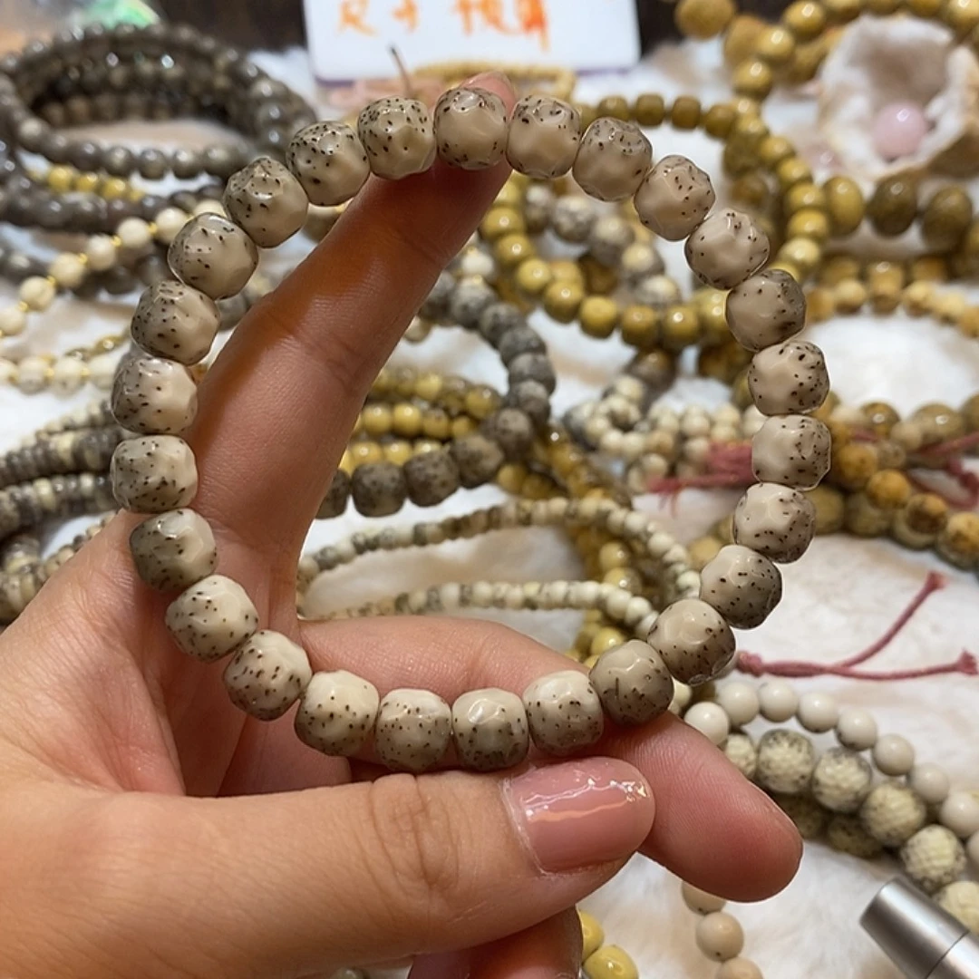 坤***头吊坠星月菩提海南