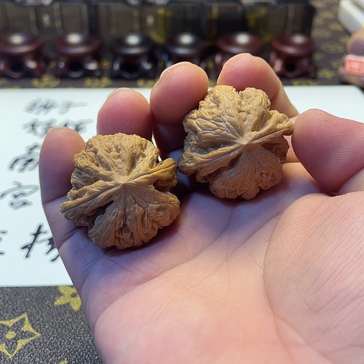 文玩核桃吊坠37粗筋