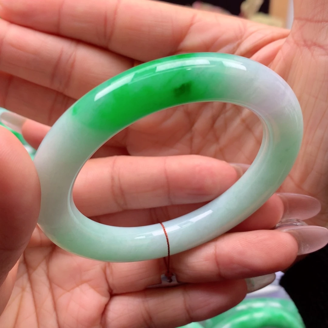 未镶嵌手镯翡翠缅甸