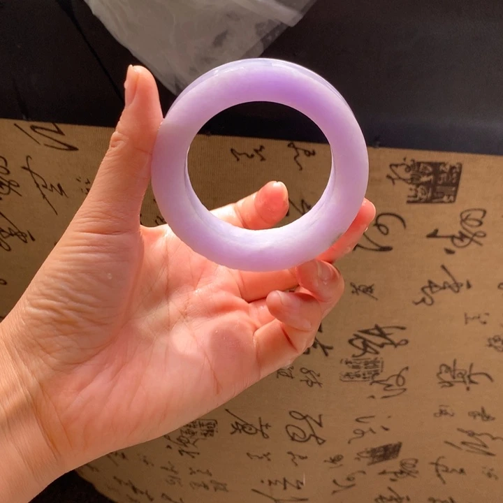 定制翡翠未镶嵌手镯