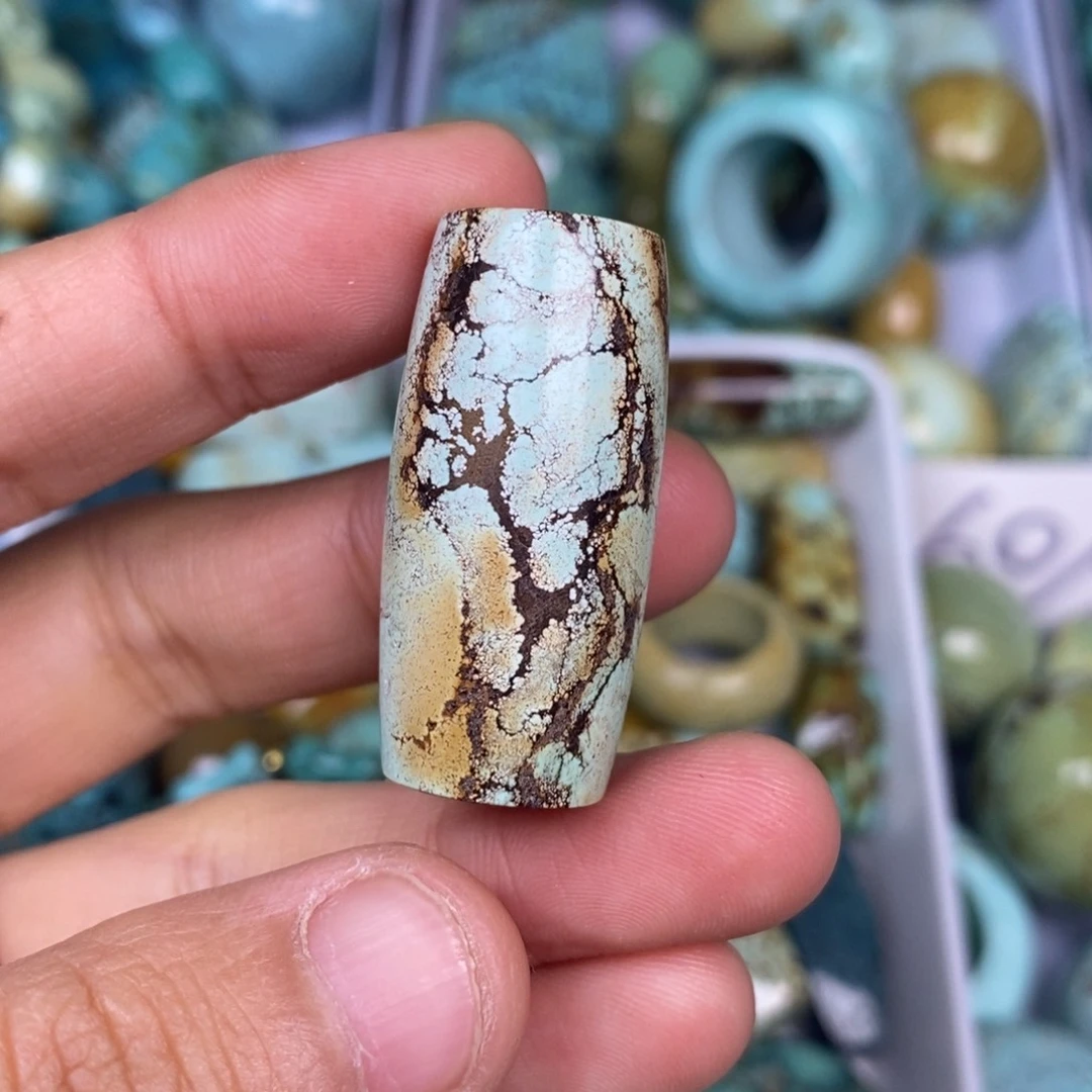 绿松石未镶嵌挂件