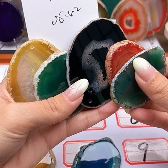 …***…玛瑙/玉髓颈饰合金