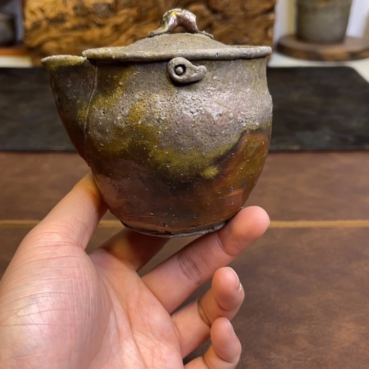 备前烧作品森静波，有冲线