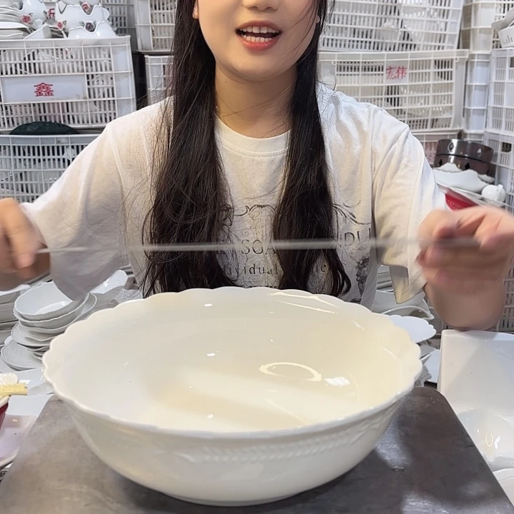 碟蝴蝶结汤碗一个微瑕产品介意勿拍