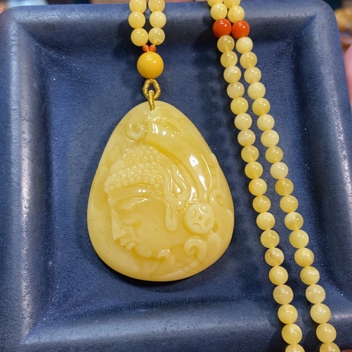未镶嵌颈饰琥珀蜜蜡