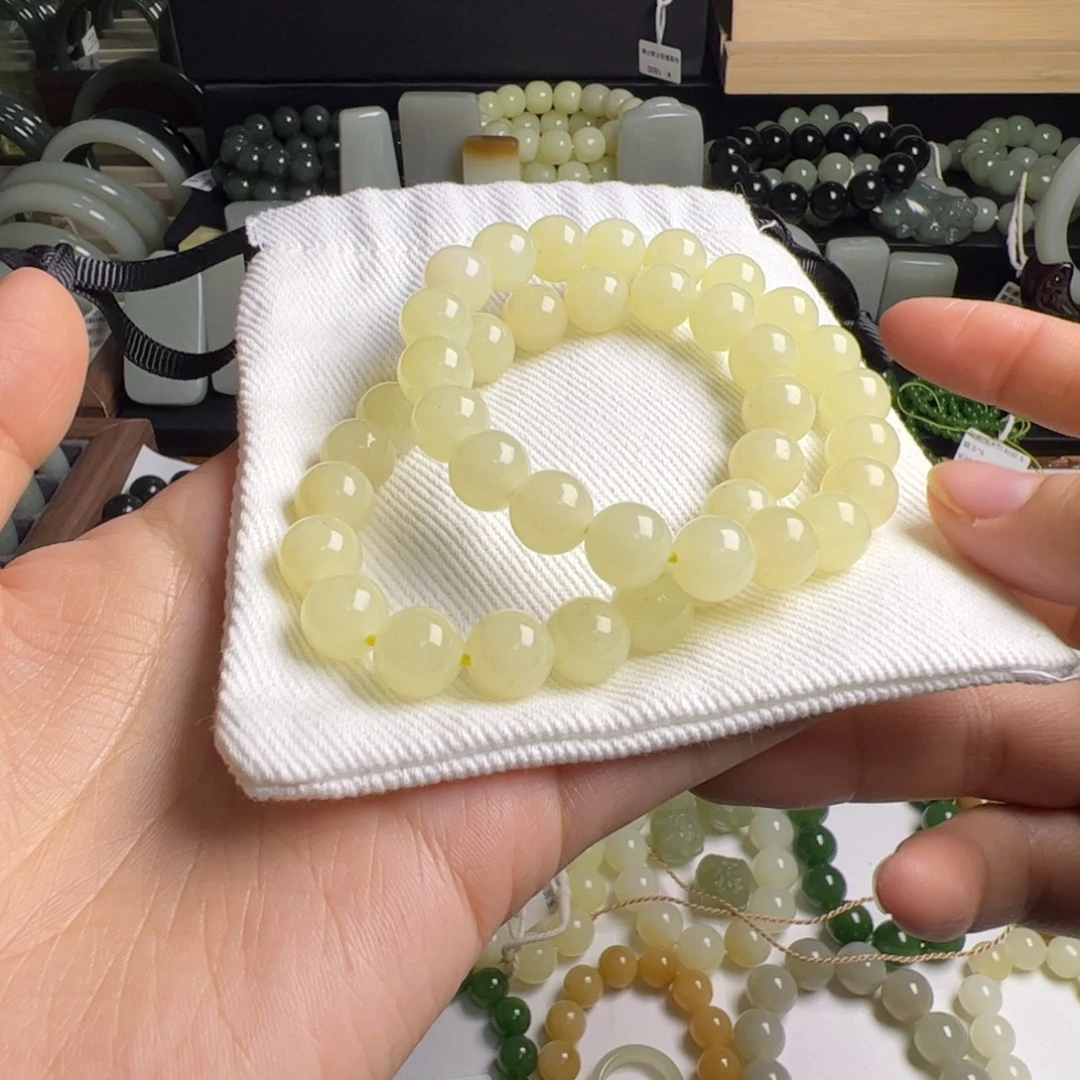 好****和田玉未镶嵌手链