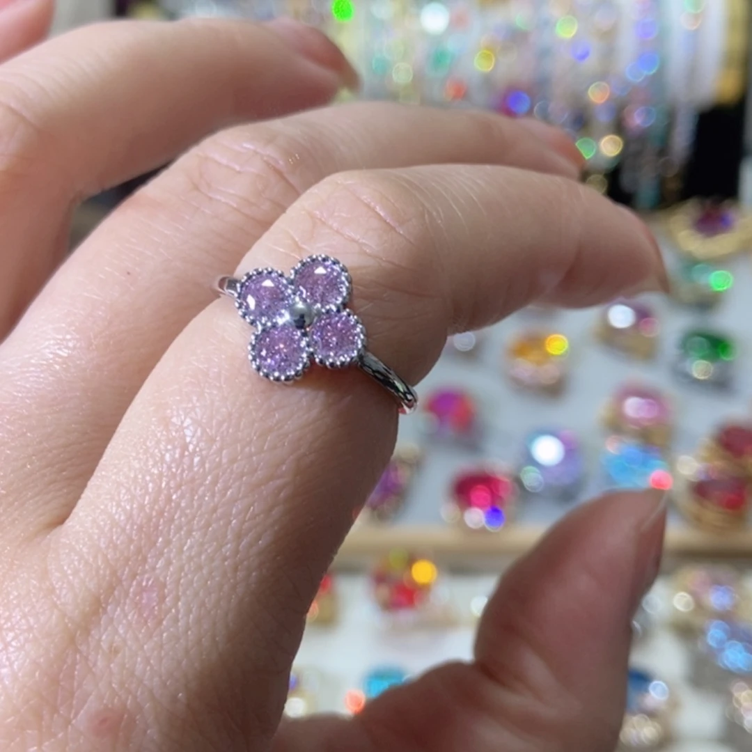 66锆石（处理）戒指