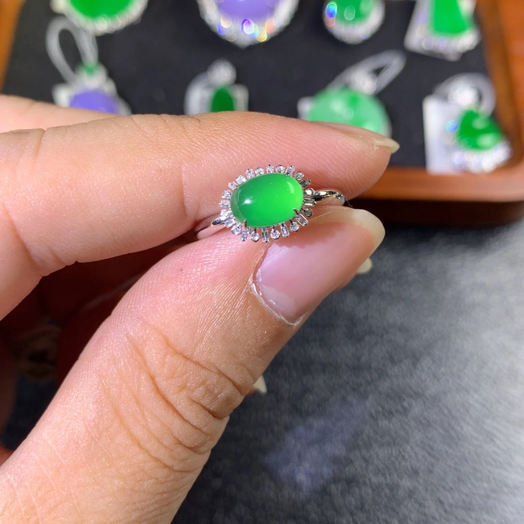 翡翠18K金镶嵌戒指翡翠