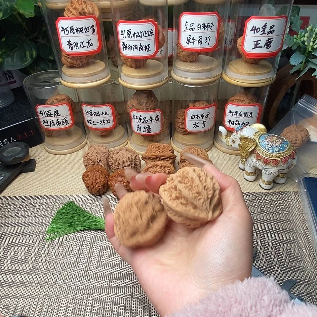 ゞ***赵把件文玩核桃粗筋……