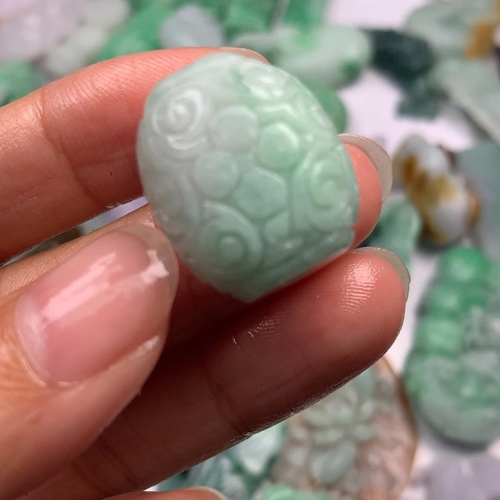 定制翡翠未镶嵌翡翠