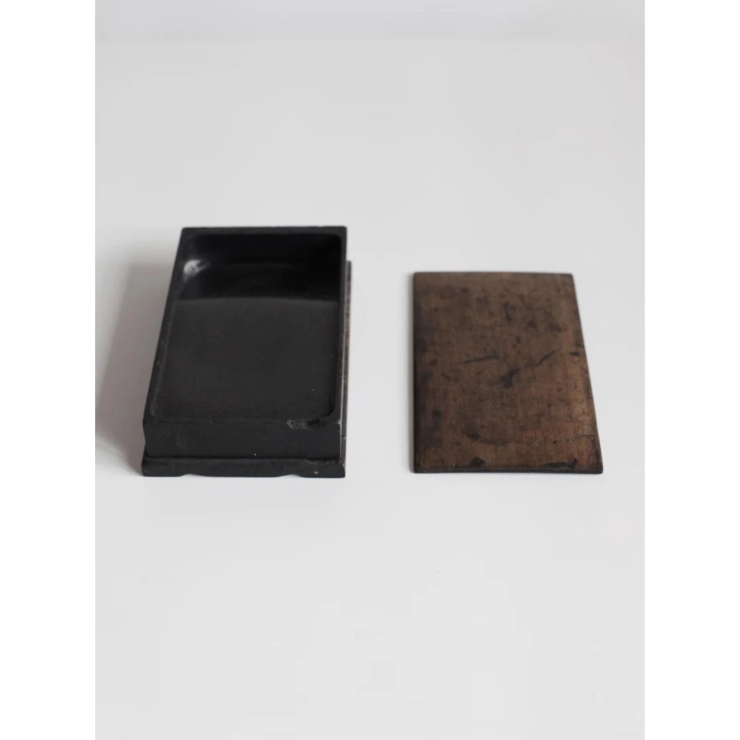 长方形带盖歙砚素池门字砚台