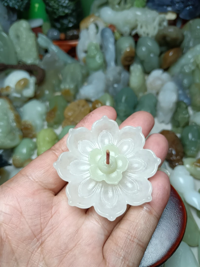 和田玉青海料白莲花香插小摆件