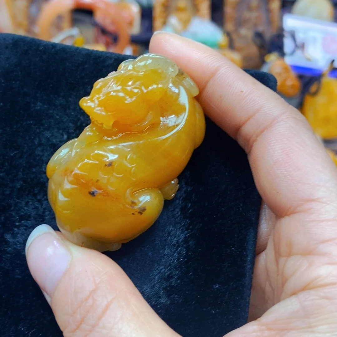 未镶嵌石英质玉（黄龙玉）吊坠(不含链)