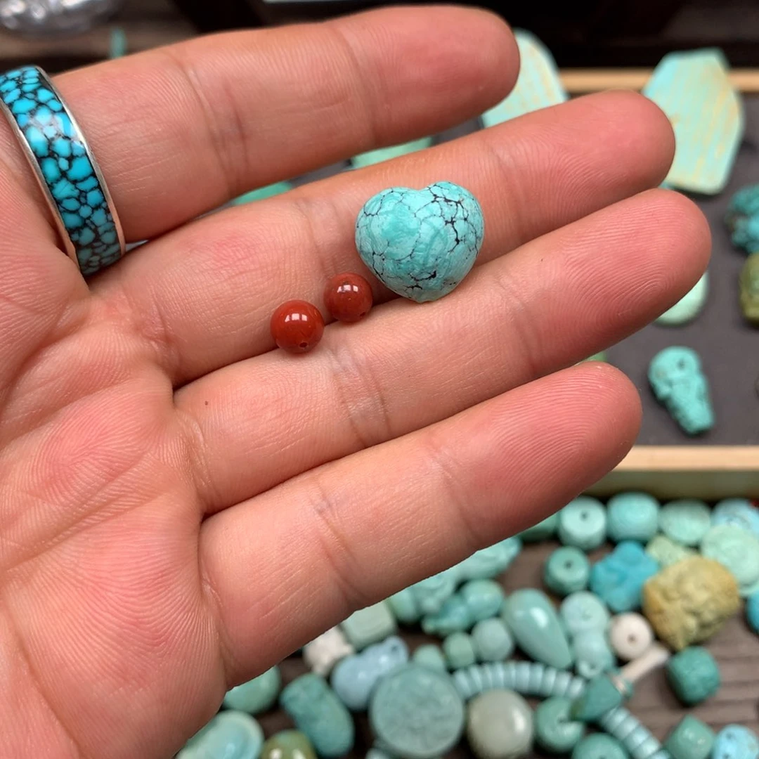 南红玛瑙雕刻未镶嵌