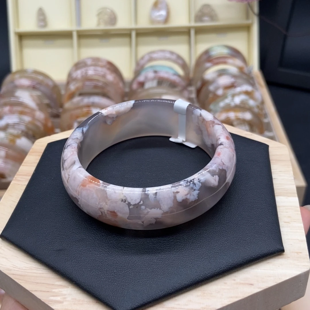 手镯玛瑙/玉髓未镶嵌