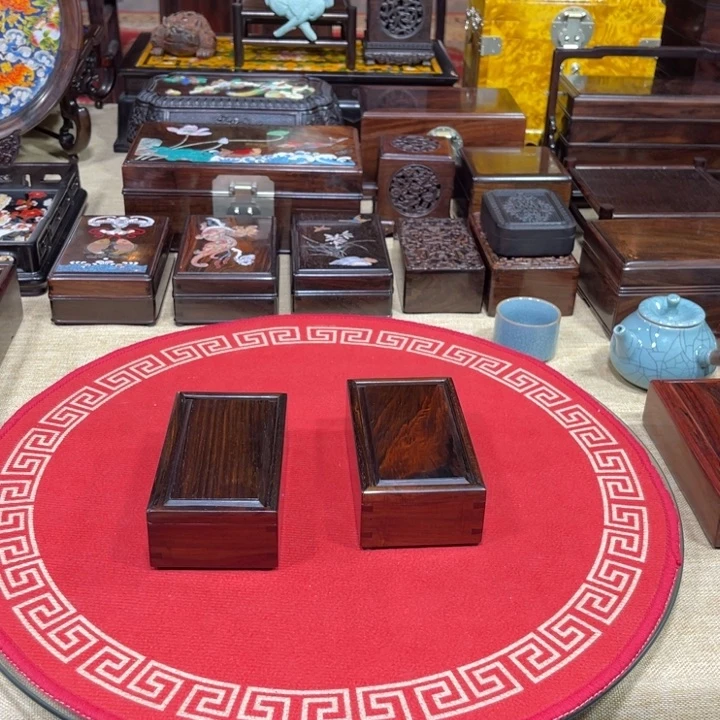 红酸枝木类成套家具