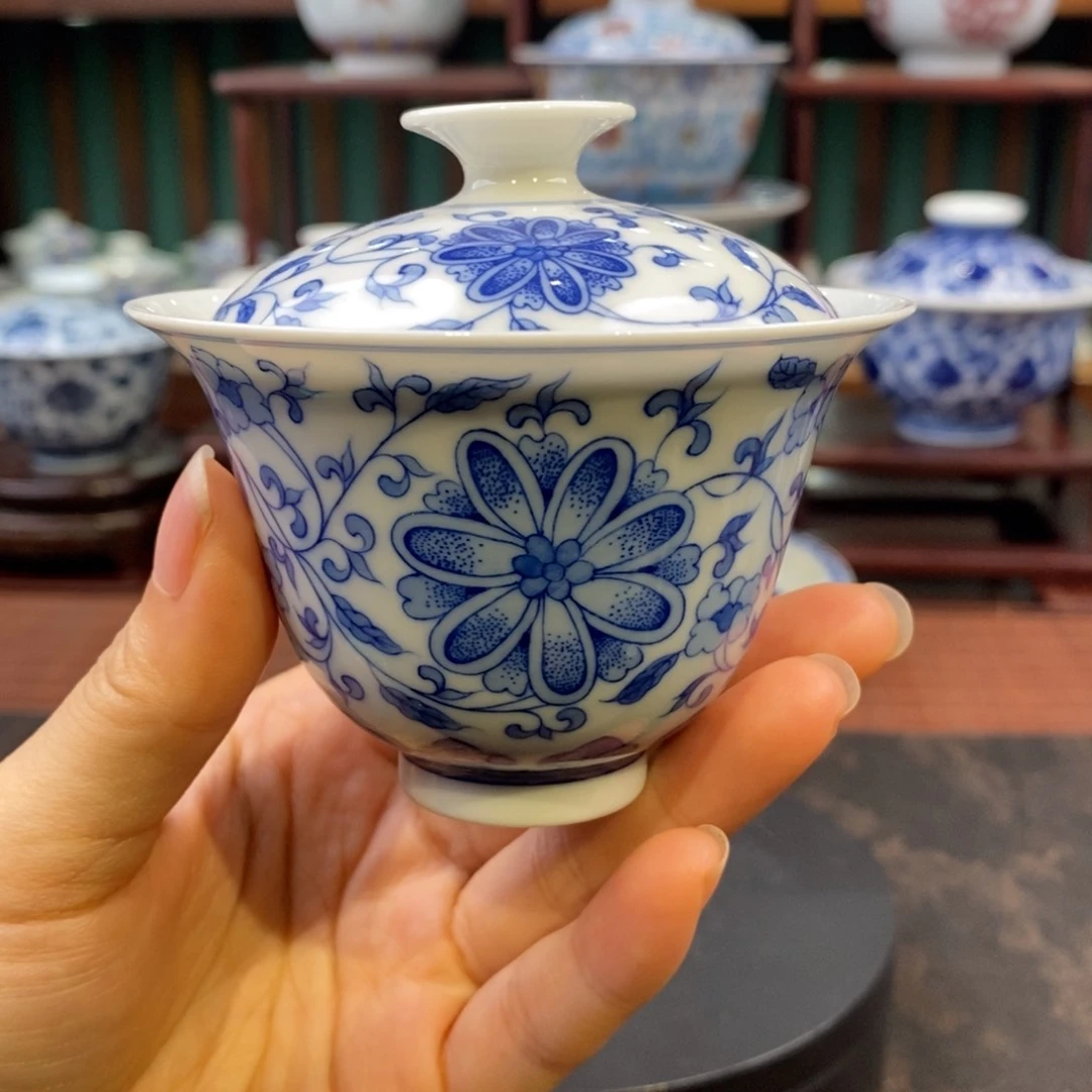 手工仿清缠枝小盖碗