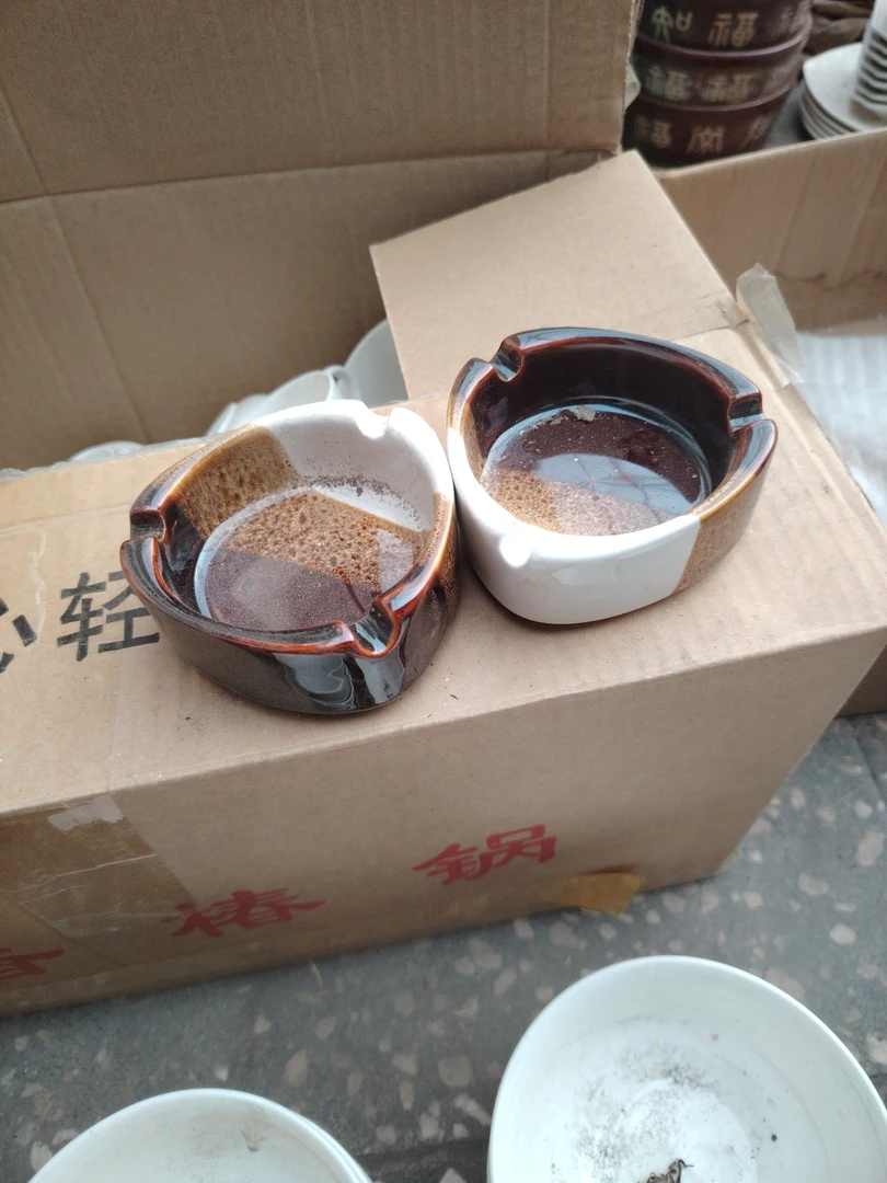 陶瓷盘子碗啥都有