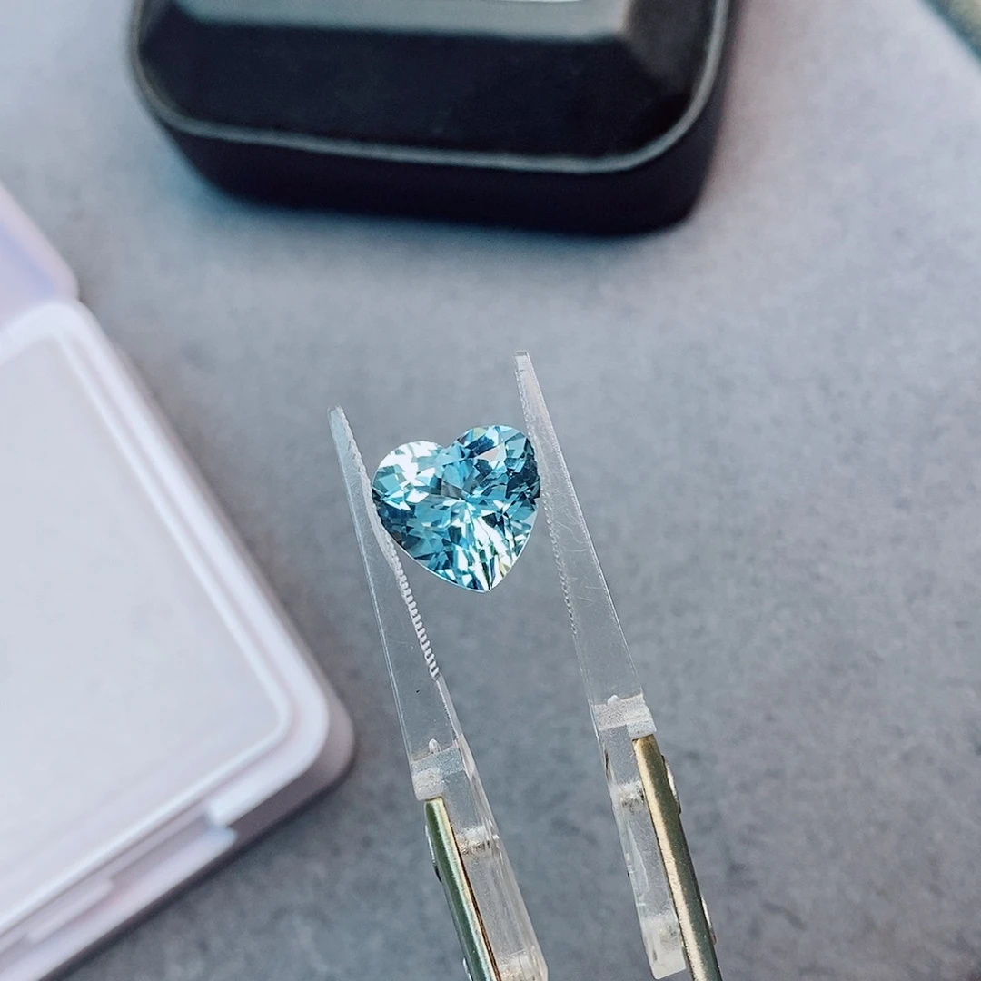 海蓝宝石未镶嵌笔搁3.8ct 圣玛利亚