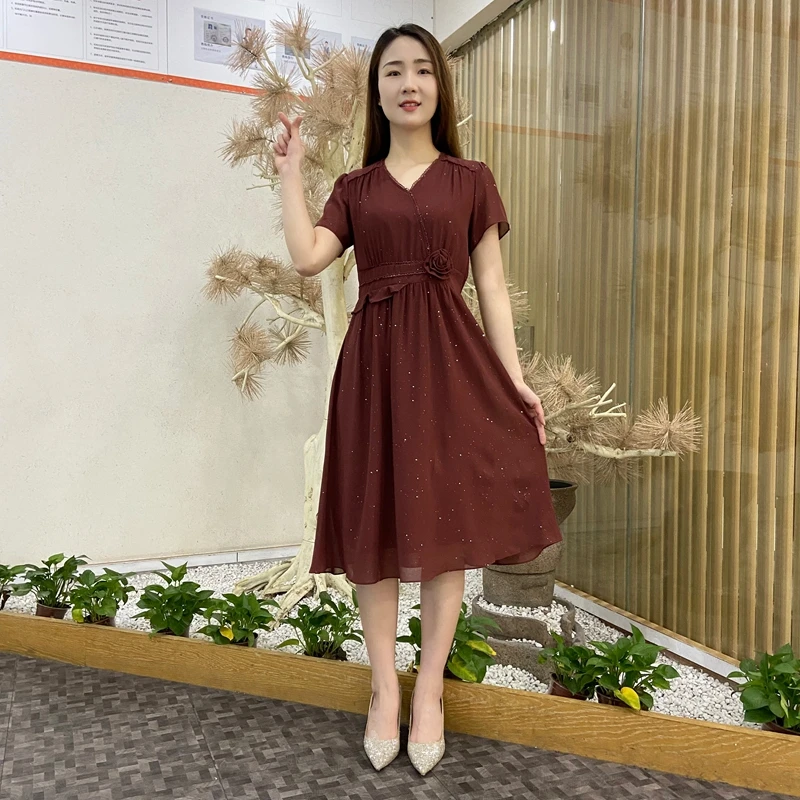 夏季新款中年女士气质减龄洋气中长款设计短袖裙女遮肉显瘦中裙子