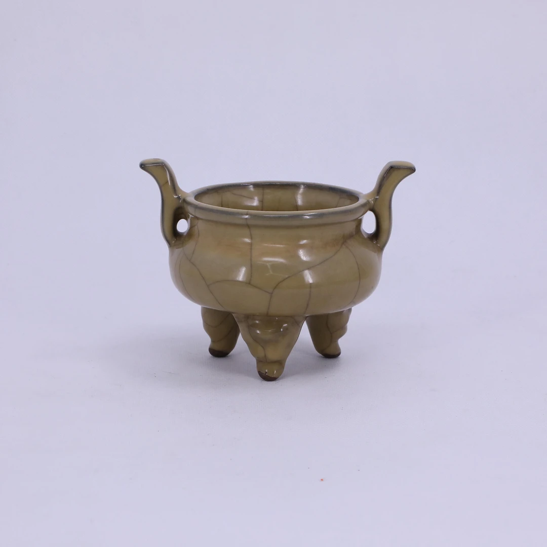 古陶瓷/哥釉双立耳兽足炉LOT5003