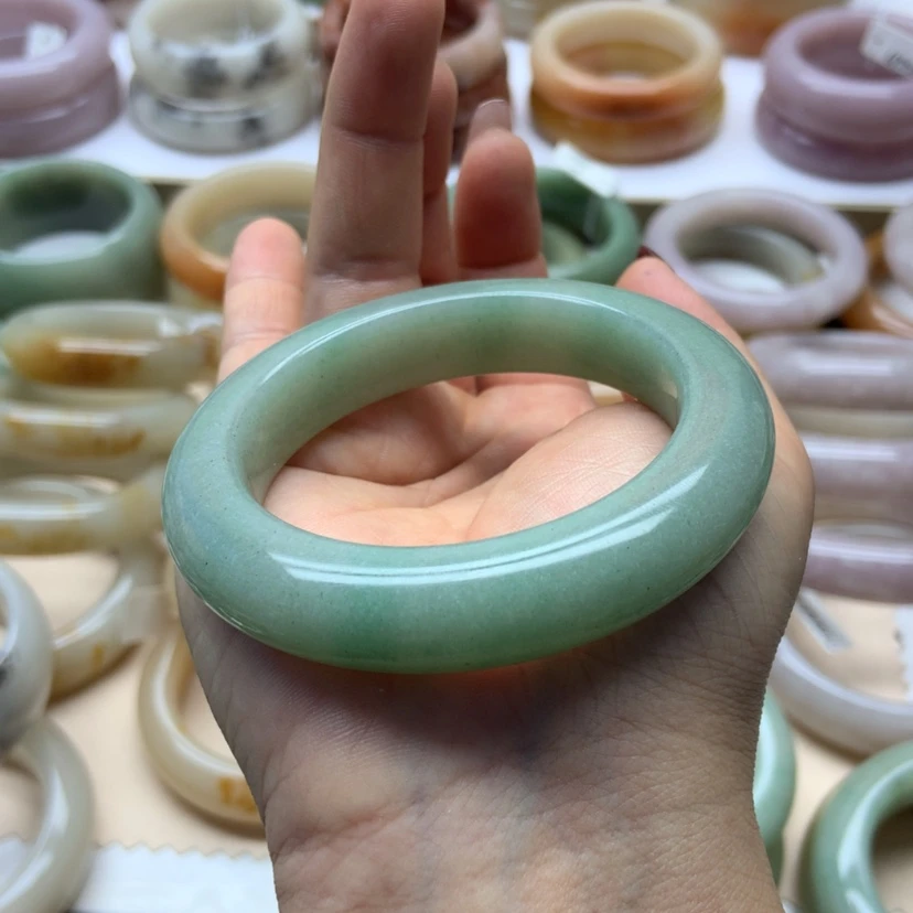 【闪购商品】未镶嵌手链石英岩玉e****g