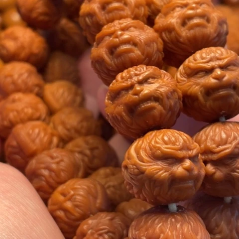 手串猴头核桃?舞台