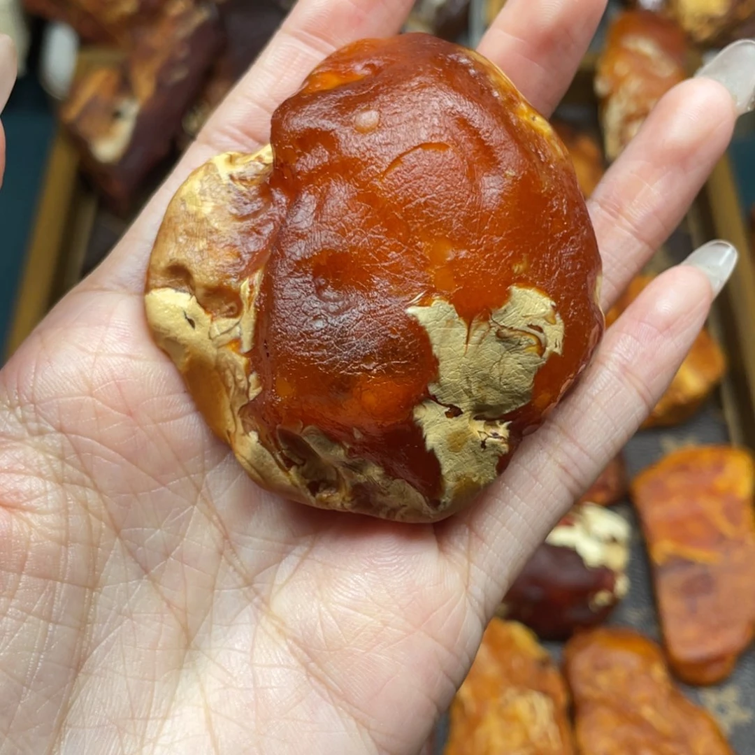 琥珀未镶嵌珠宝奇石