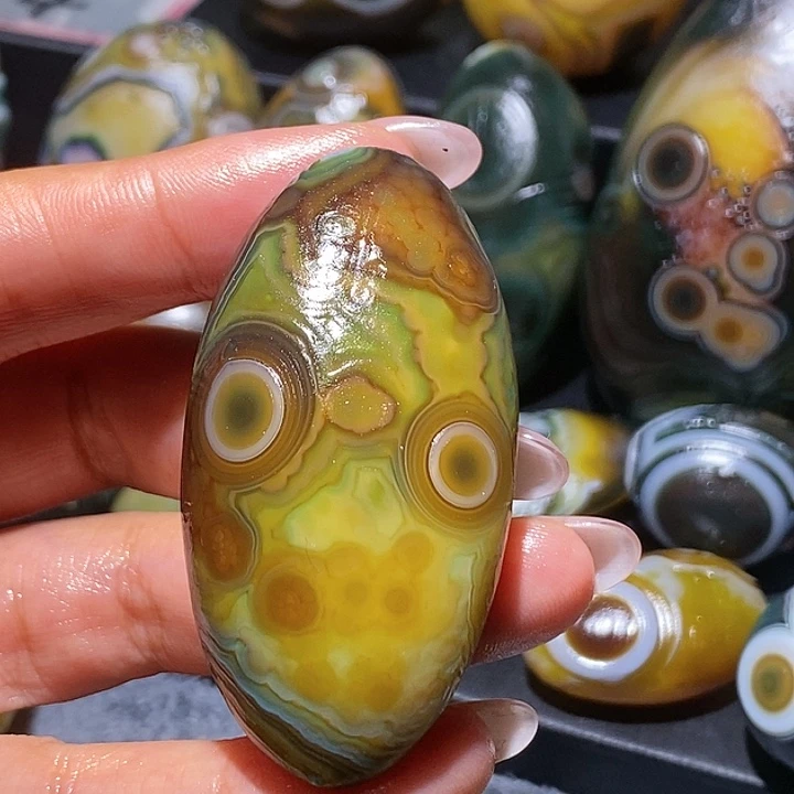 玛瑙/玉髓未镶嵌珠宝奇石42