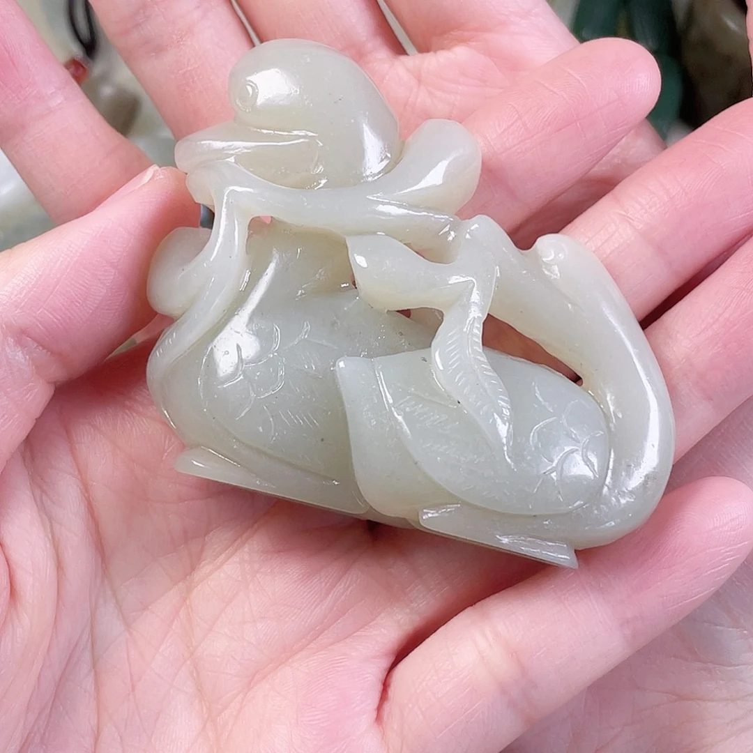 颈饰未镶嵌和田玉（糖玉）