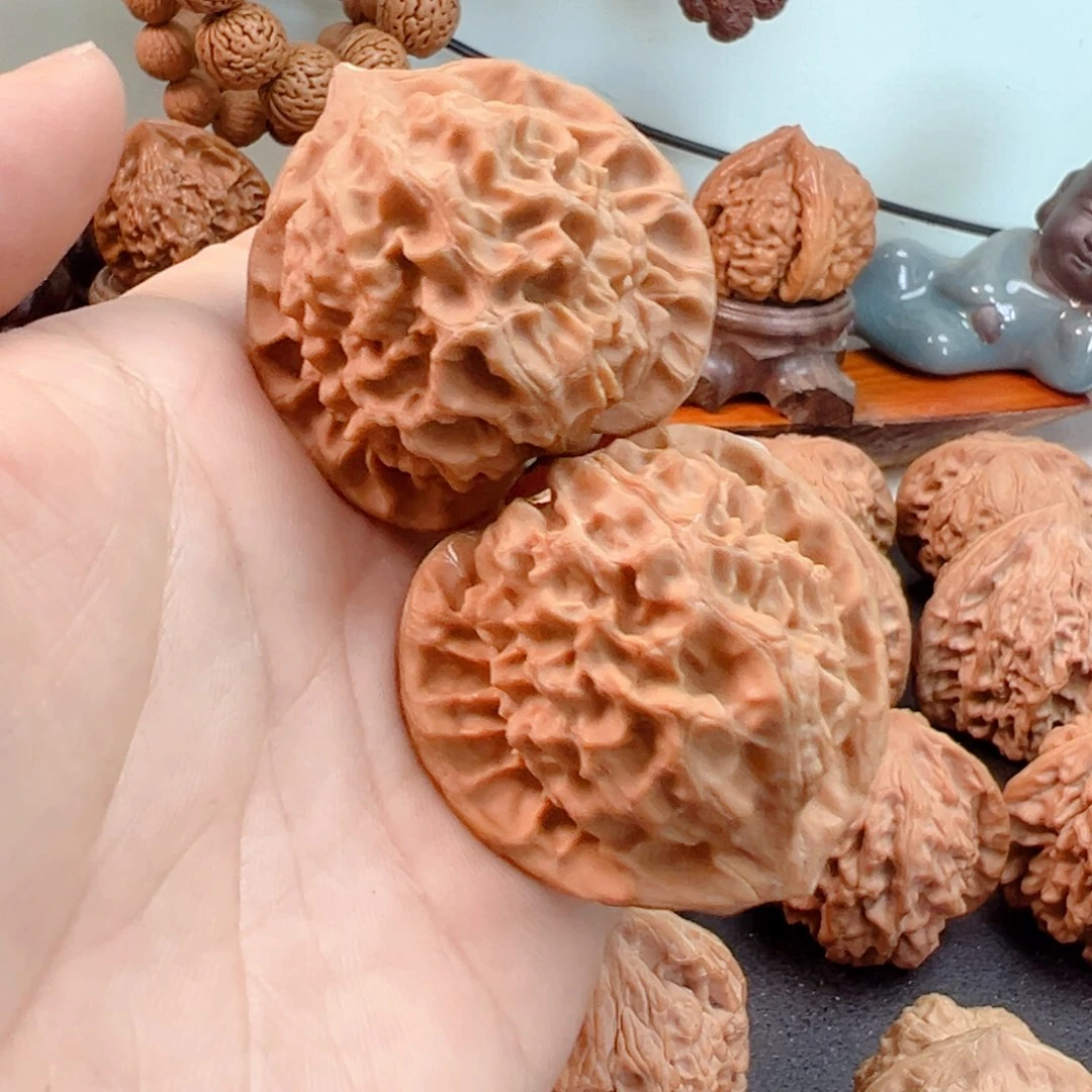 文玩核桃把件龙鳞王40