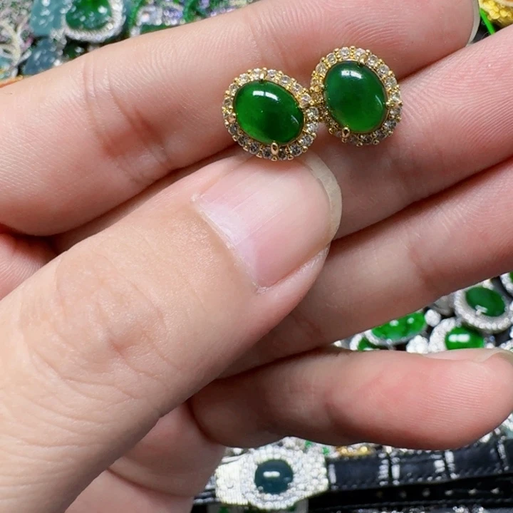 翡翠未镶嵌颈饰天然A货翡翠放漏