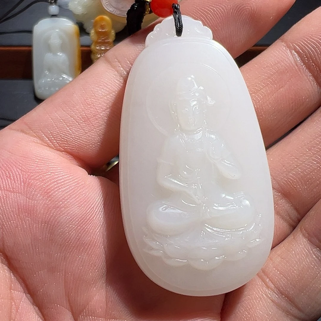 二****和田玉未镶嵌颈饰