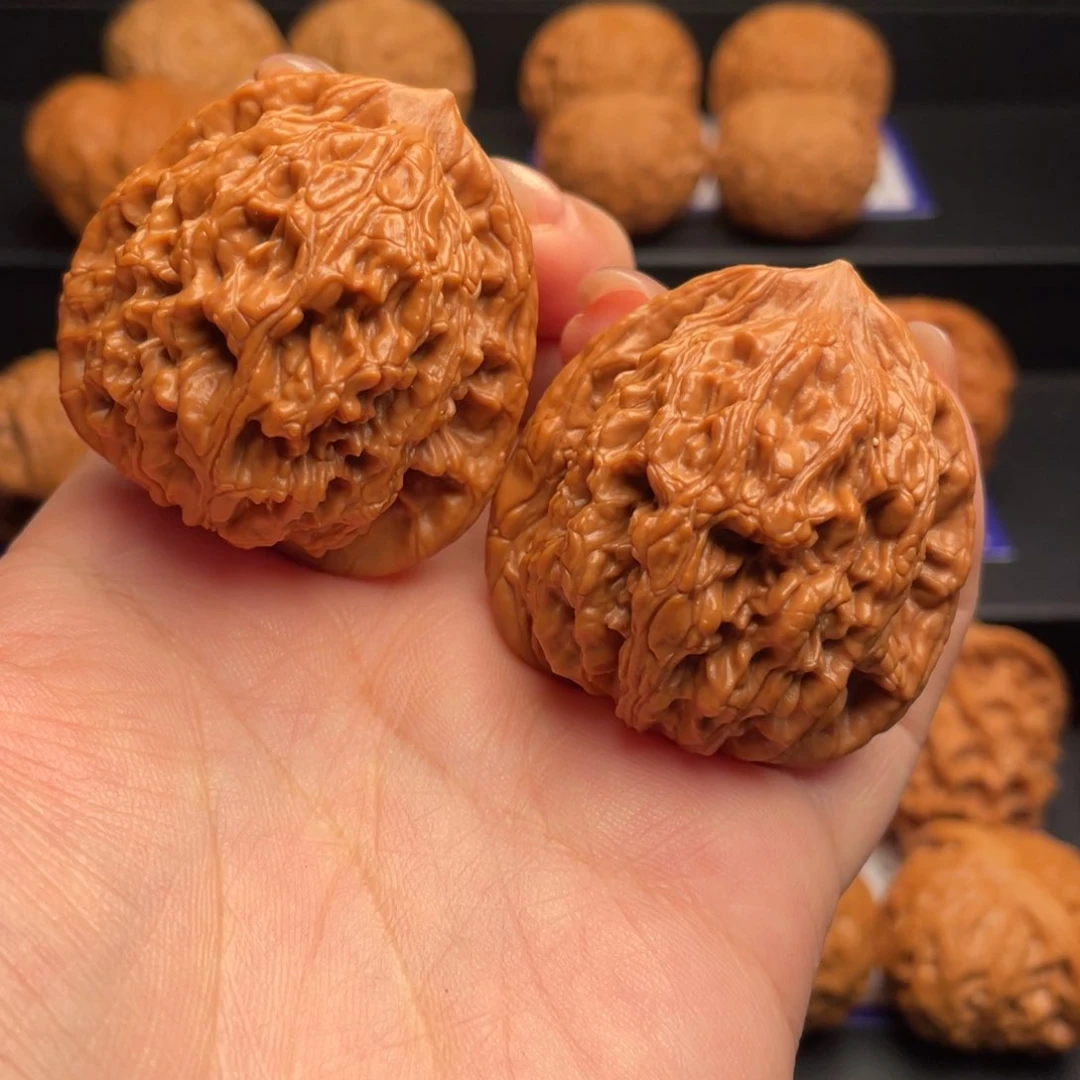 文玩核桃吊坠42虎头全品