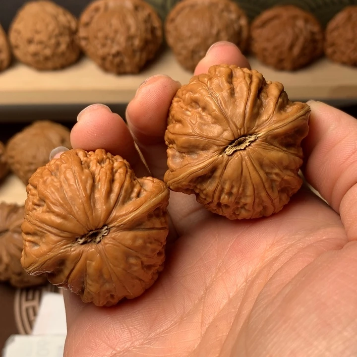 文玩核桃吊坠新**的