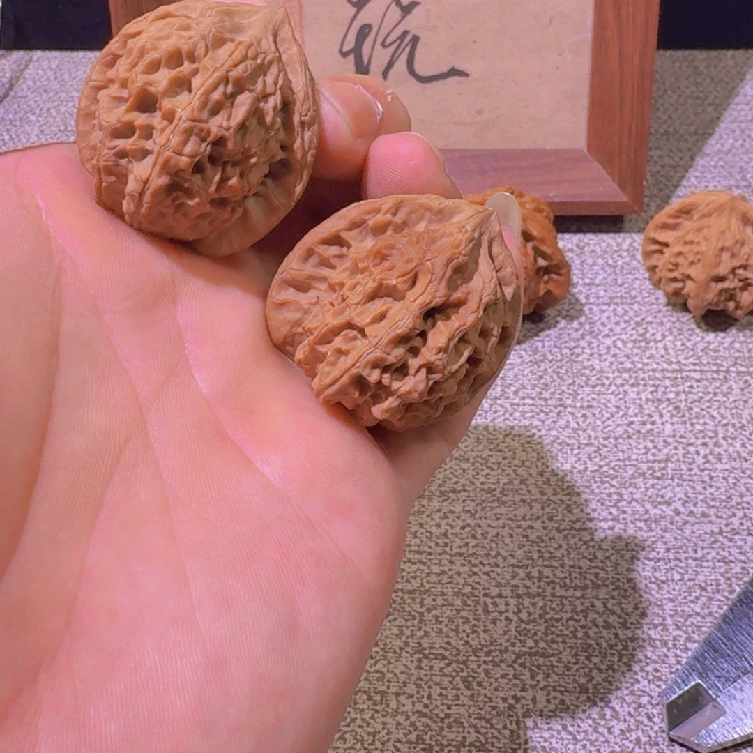 36.5微瑕三角箭灯笼
