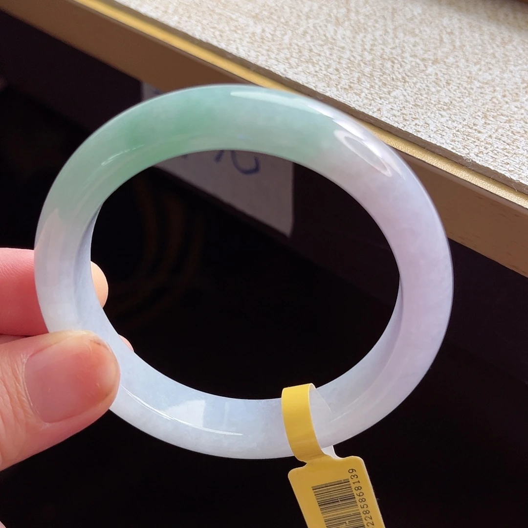 翡翠手镯未镶嵌手镯