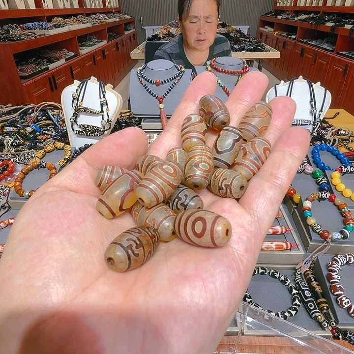 未镶嵌玛瑙/玉髓珠宝奇石