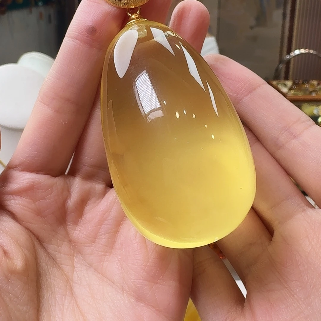 琥珀未镶嵌颈饰吊坠
