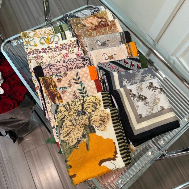 有鲤自制 2025新款值得入的21款丝巾 柔软舒适丝棉68cm中方巾